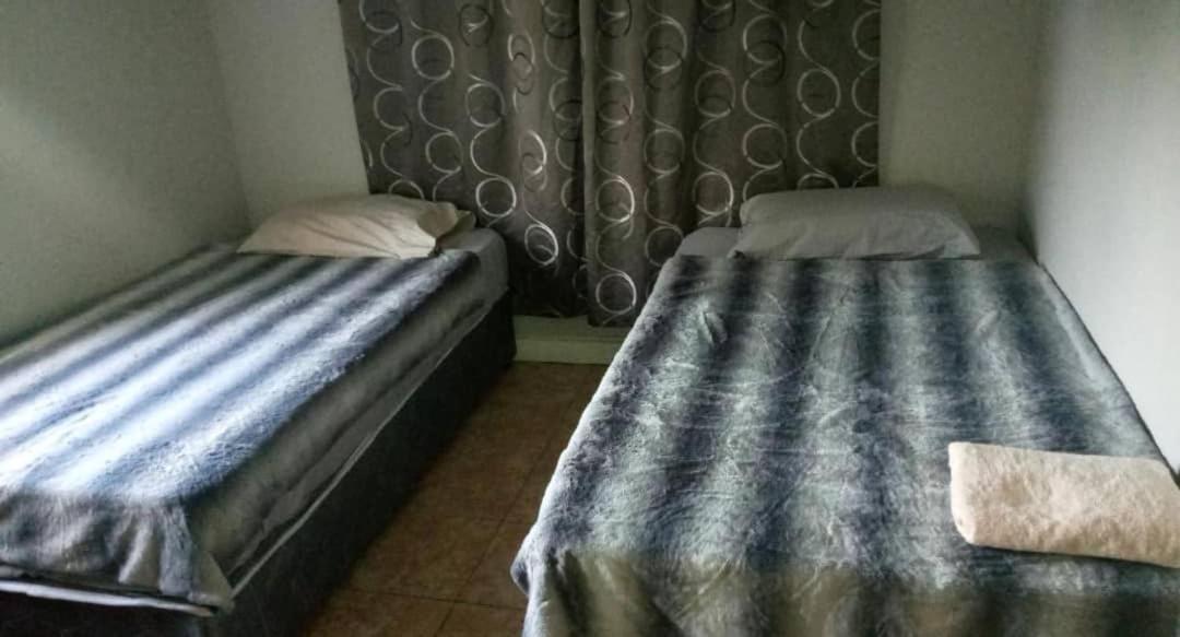 לוסקה Sheilas Home Away From Home מראה חיצוני תמונה